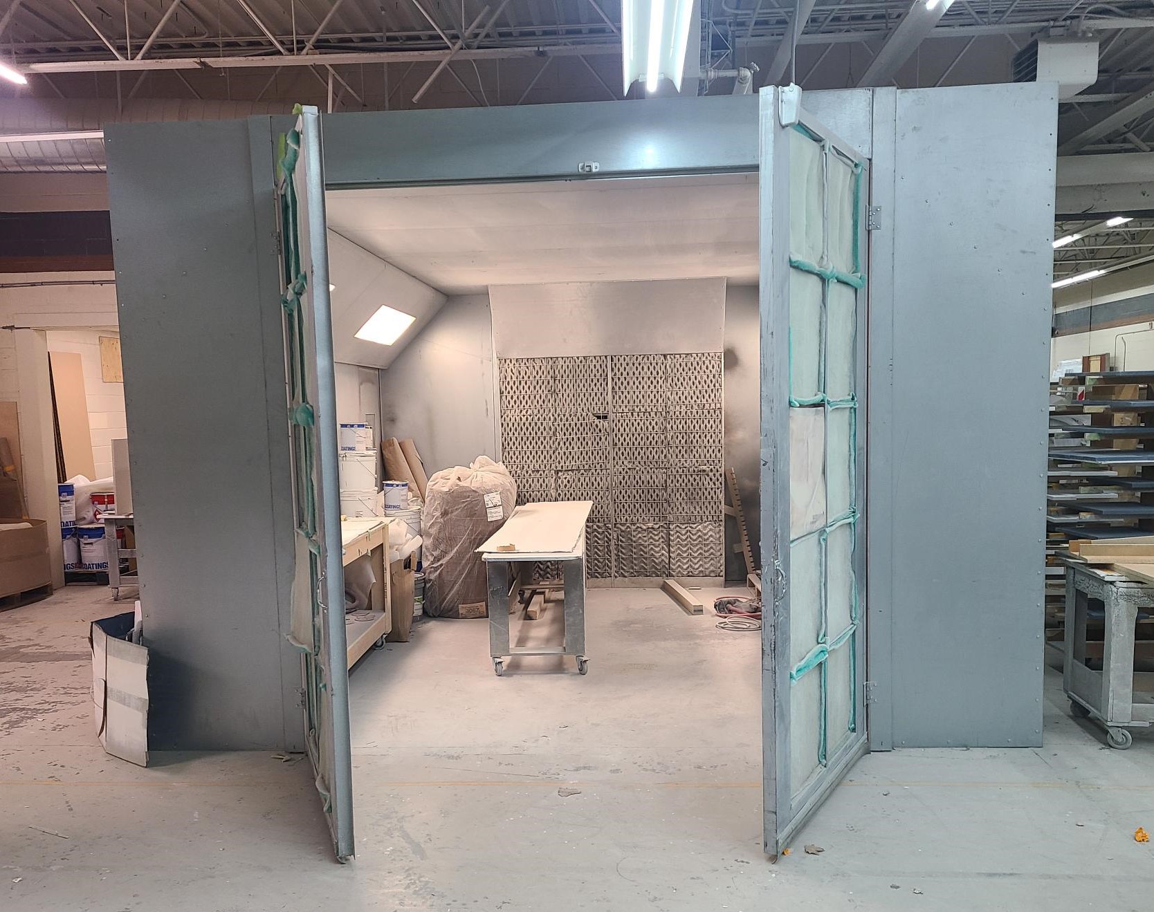 M-tek spray booth MT-F16  never in operation 14 x 14ft, 2018